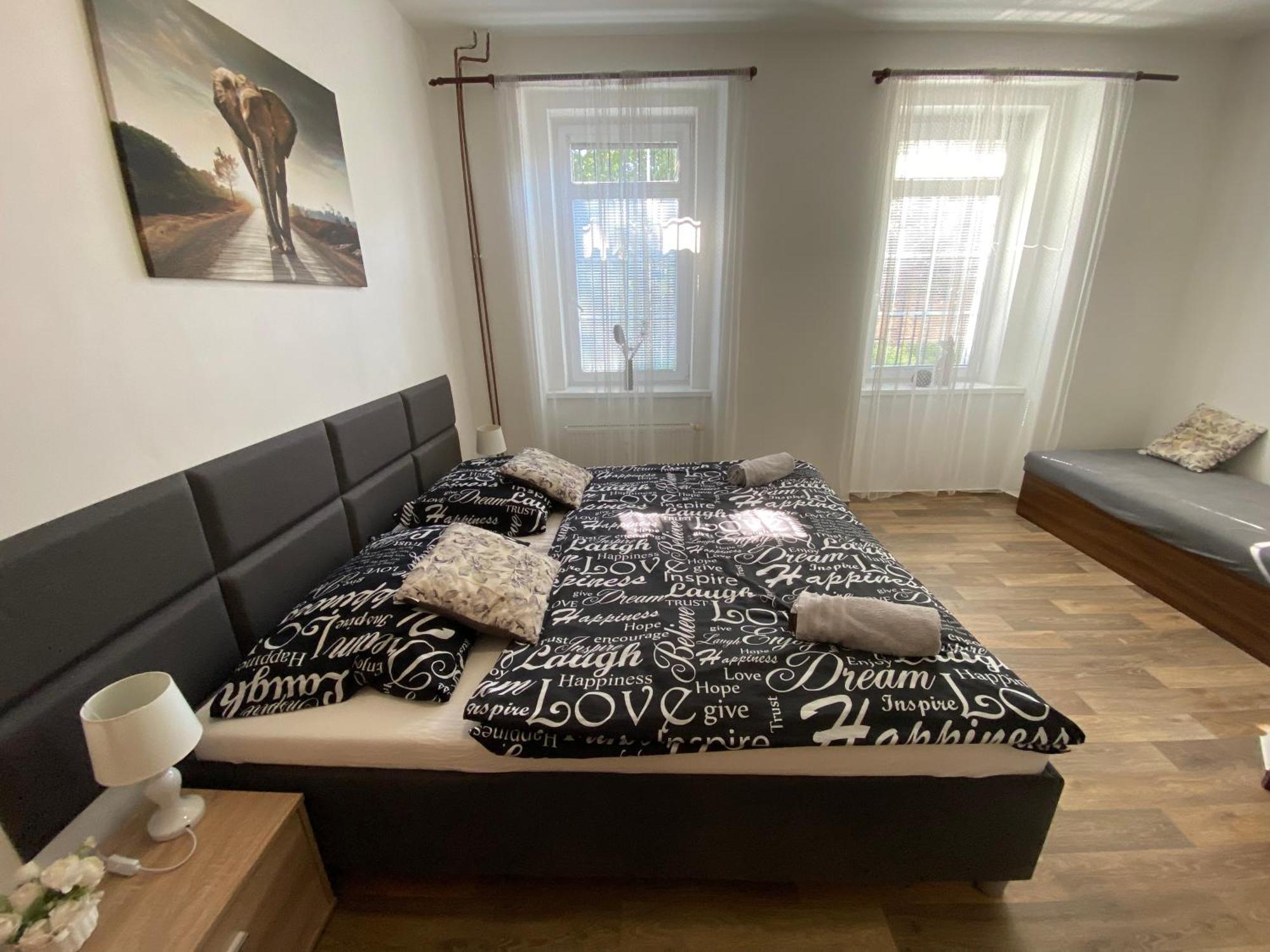 Apartmány Černý Tulipán #2 Plzeň Exteriér fotografie